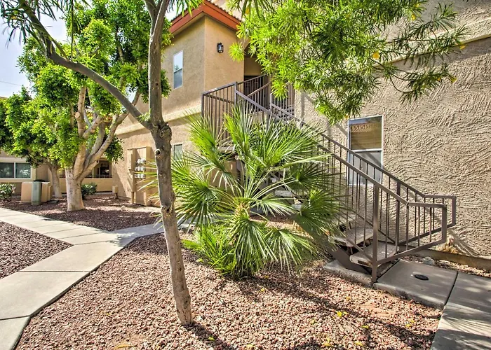 Poolside Retreat Near North Mountain! * Phoenix