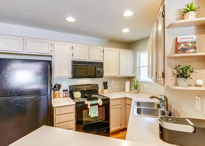 Poolside Retreat Near North Mountain! * Phoenix