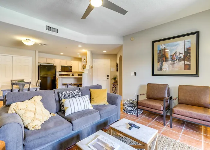 Poolside Retreat Near North Mountain!