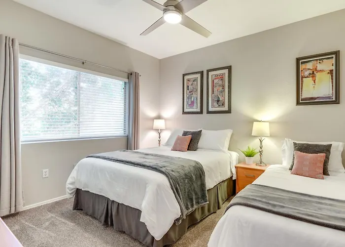 Poolside Retreat Near North Mountain! Phoenix