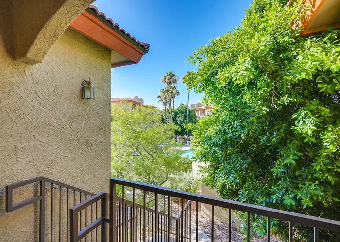 Poolside Retreat Near North Mountain! Holiday home Phoenix